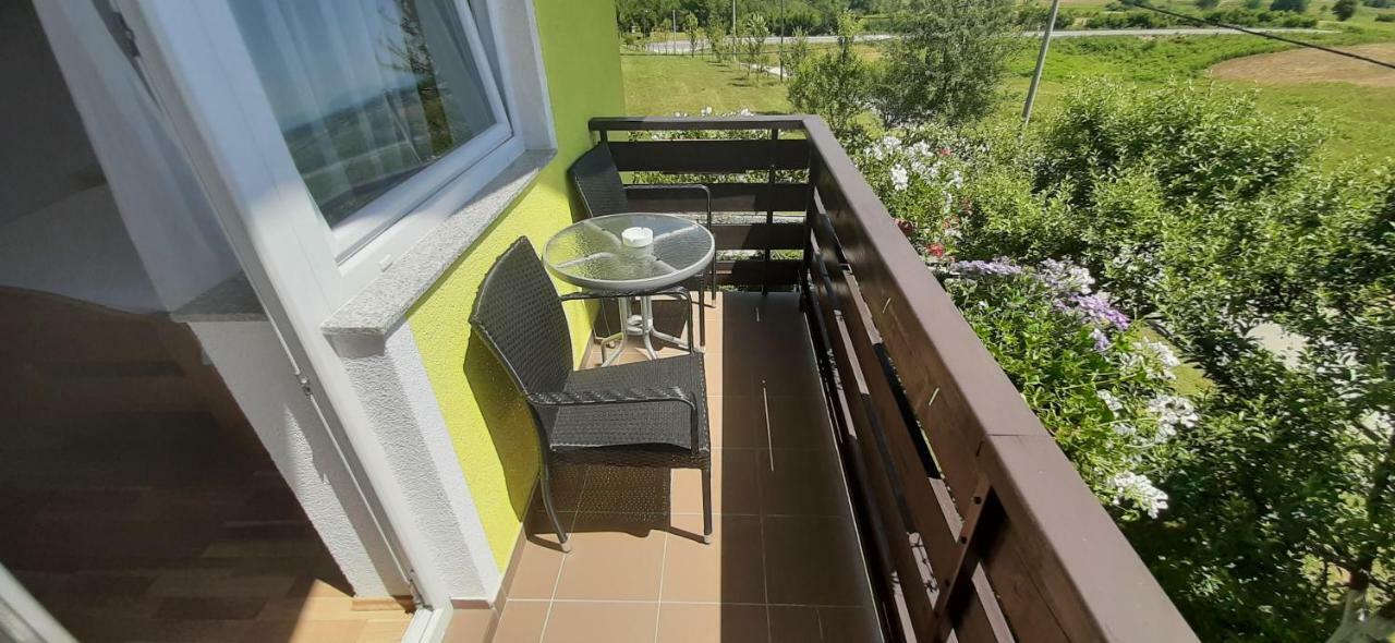 Rooms Jure Sabljak Грабовац Екстериор снимка