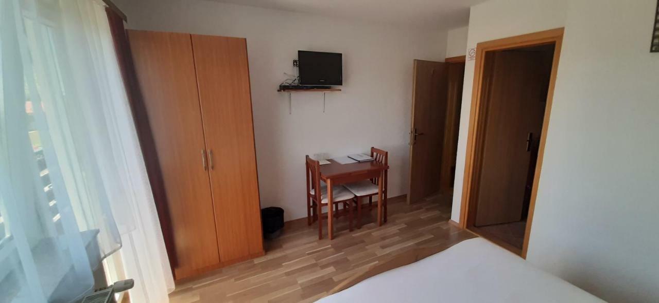 Rooms Jure Sabljak Грабовац Екстериор снимка